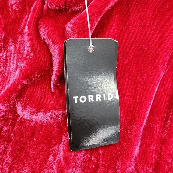 NEW Torrid Top Womens 2 2X 18/20 Red Sophie Velvet Swing Cami V-Neck Stretch - Picture 3 of 11